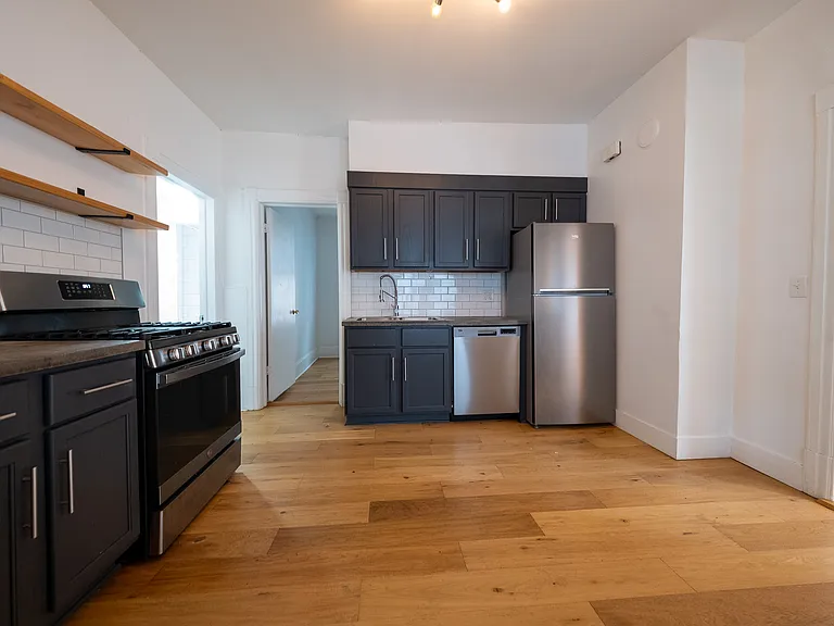 2224 26th Ave S #1 — Photo 10