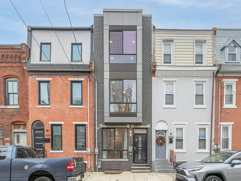 1836 Ingersoll St — Photo 1