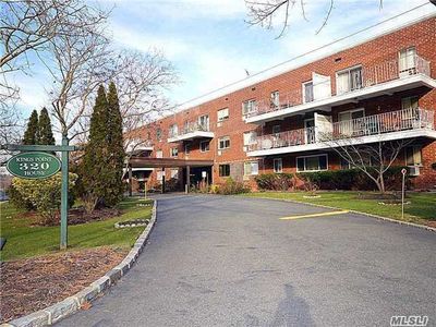320 E Shore Rd APT 12A, Great Neck, NY, 11023