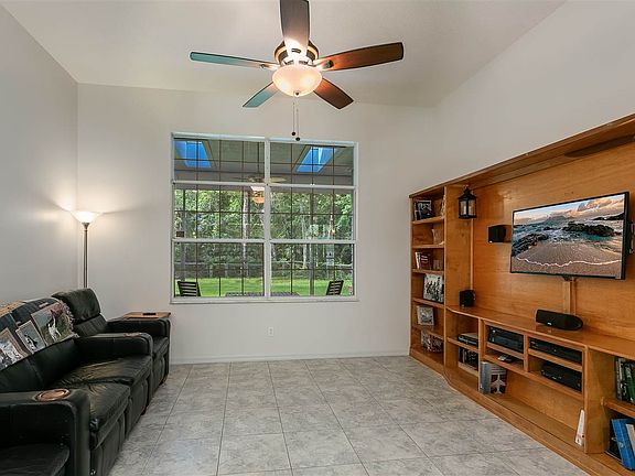 5th image of 795 Kings Estate Rd