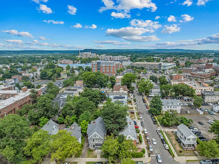 133 Davenport Ave #3B — Photo 8