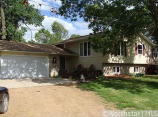 755 Hilltop Dr SW, New Prague, MN 56071