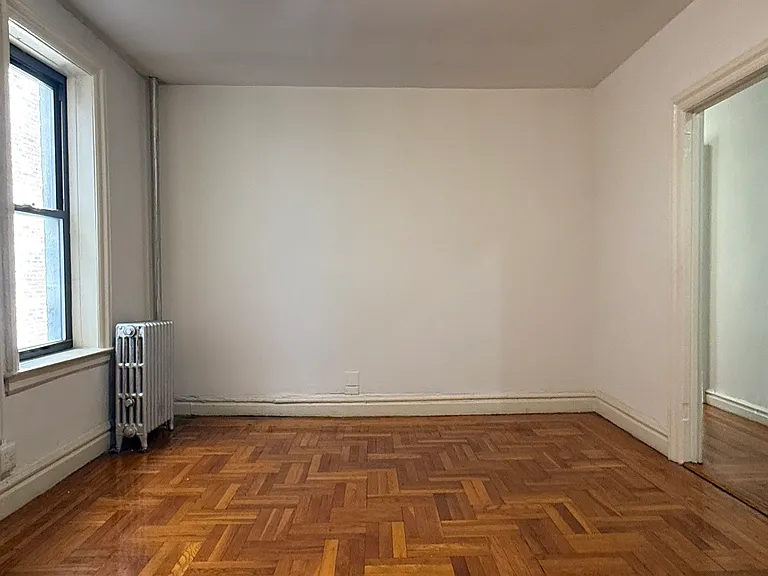 2075 Wallace Ave #624 — Photo 2