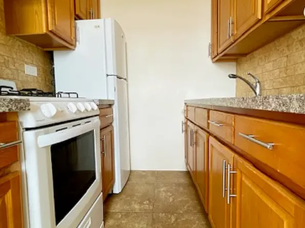 59 Gelston Avenue image 1 of 8