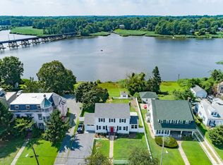 75 Rector Pl, Red Bank, NJ 07701