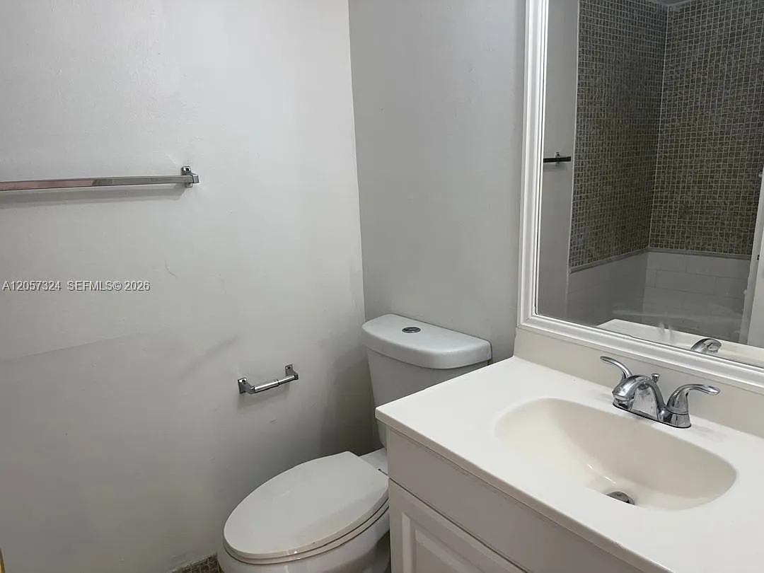 Sunset Villas Condo — Photo 4