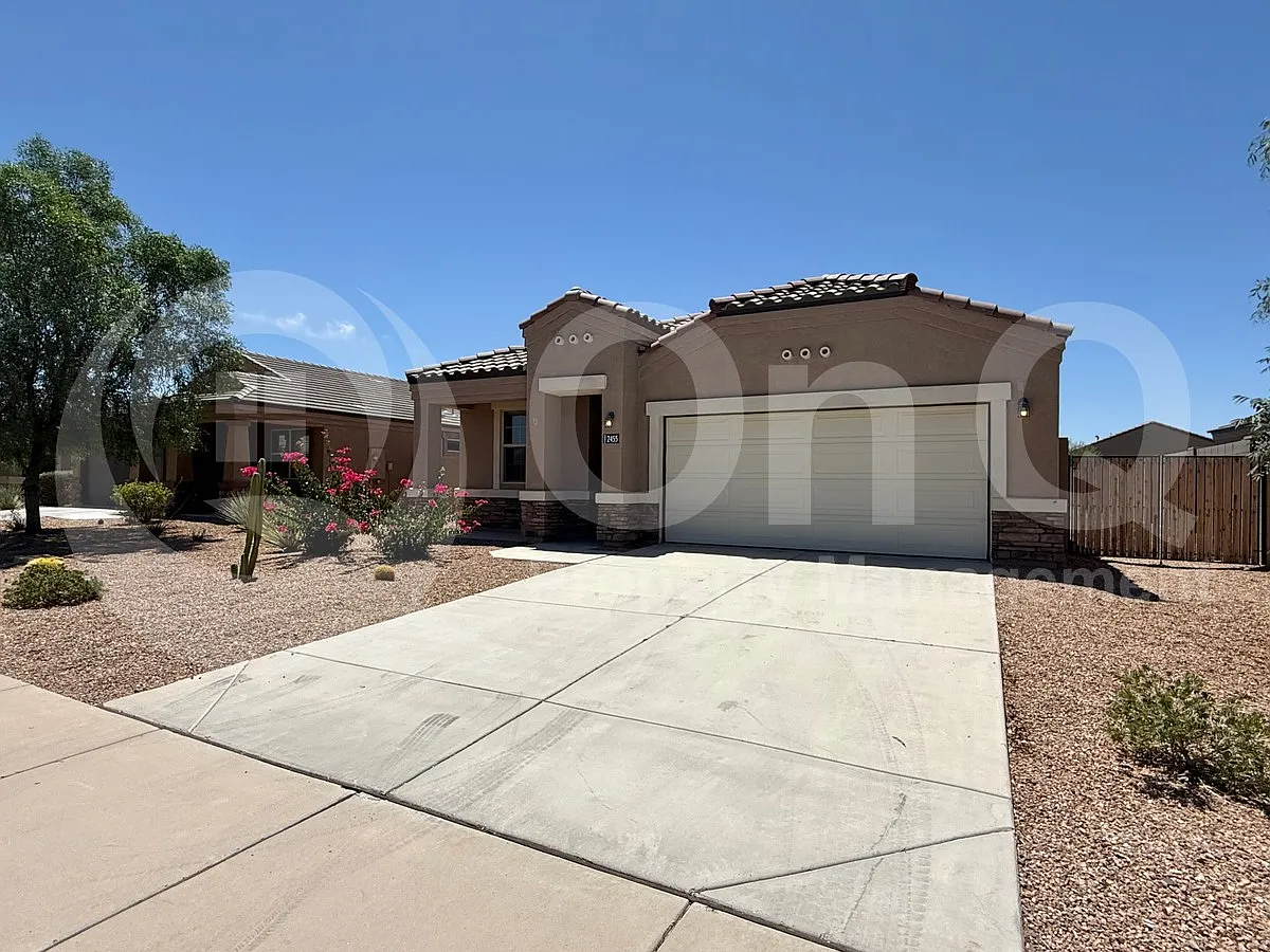 3 bed, 2.0 bath, 1887 sqft, $1,899 — Photo 2