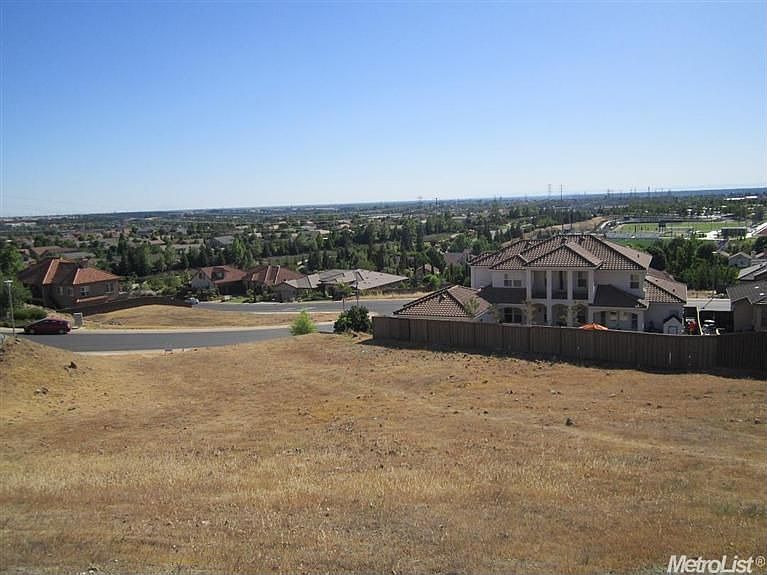 1st image of 1684 Schillers Ct