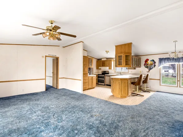 311 5th St N, Fairfield, MT 59436