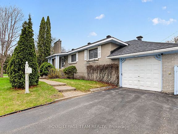 3rd image of 546 Sherbourne Rd