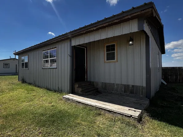 212 W Broadway St, Post, TX 79356