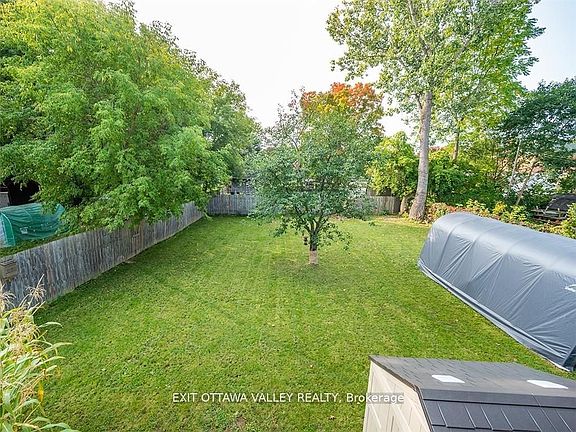 2nd image of 444 Isabella St