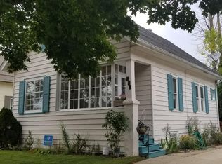 814 40th St, Kenosha, WI 53140