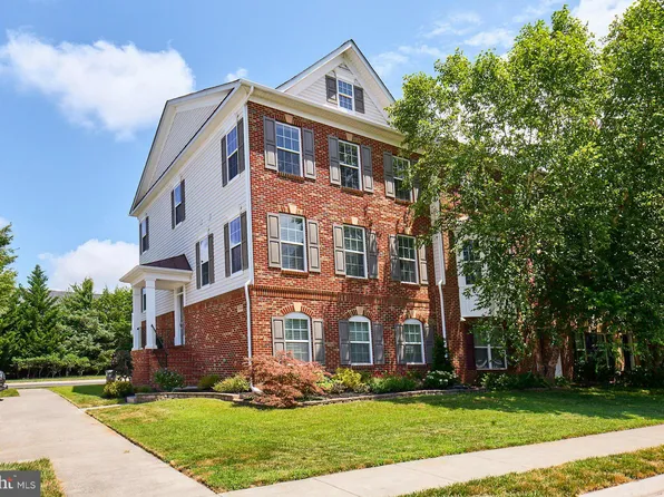 25066 Croxley Green Sq, Aldie, VA 20105