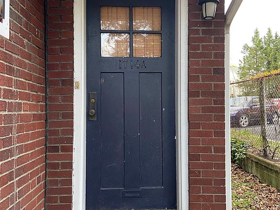 Private entry for tenant