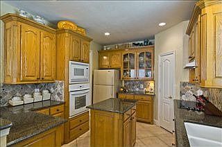 4th image of 1101 Countryhill Dr