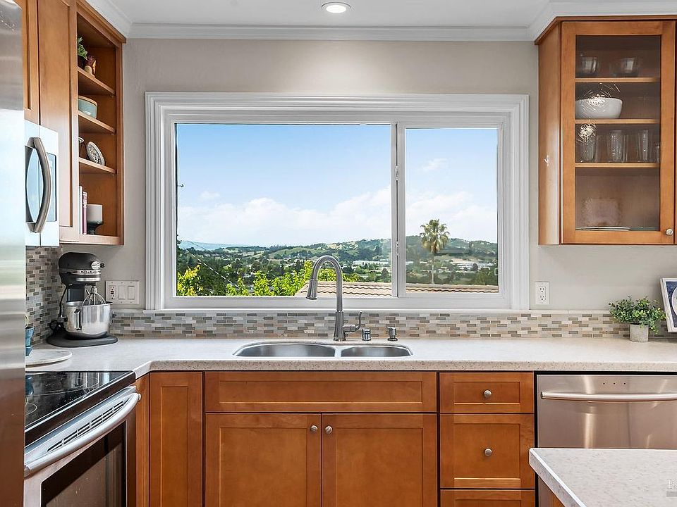 1st image of 80 Drakewood Lane