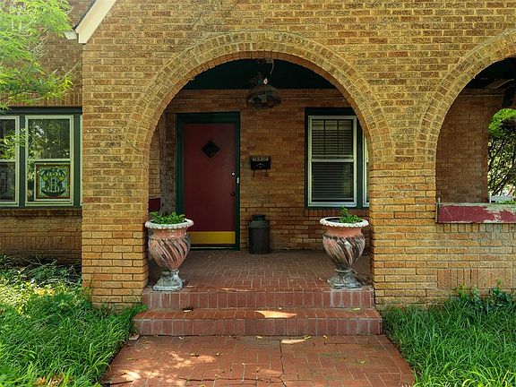 3rd image of 512 W Symmes St