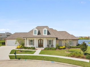 104 Lac Barre Ct, Luling, LA 70070