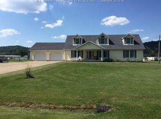 486 Pearl Ln, Mason, WV 25260