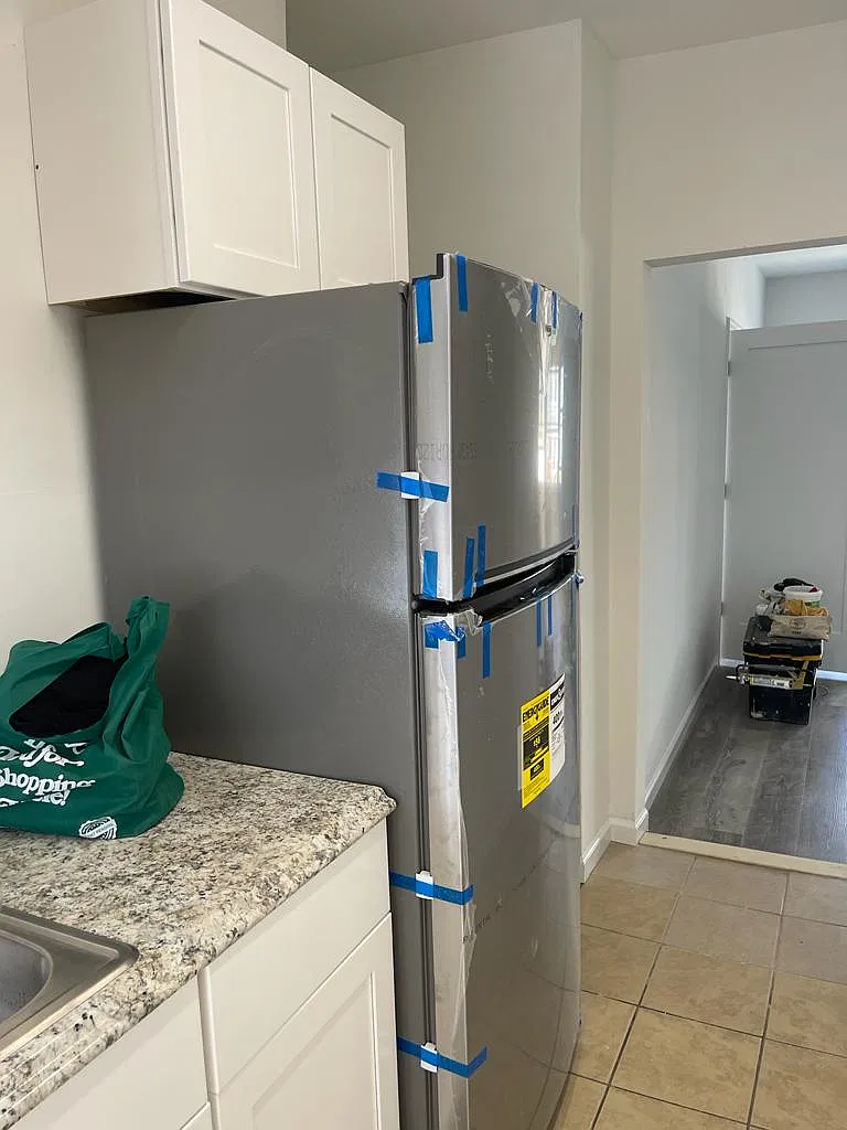 1 bed, 550 sqft, $1,900 — Photo 2