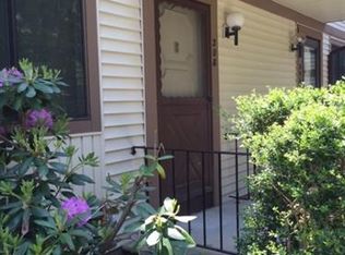 208 Stonegate Ln #208, Stanhope, NJ 07874