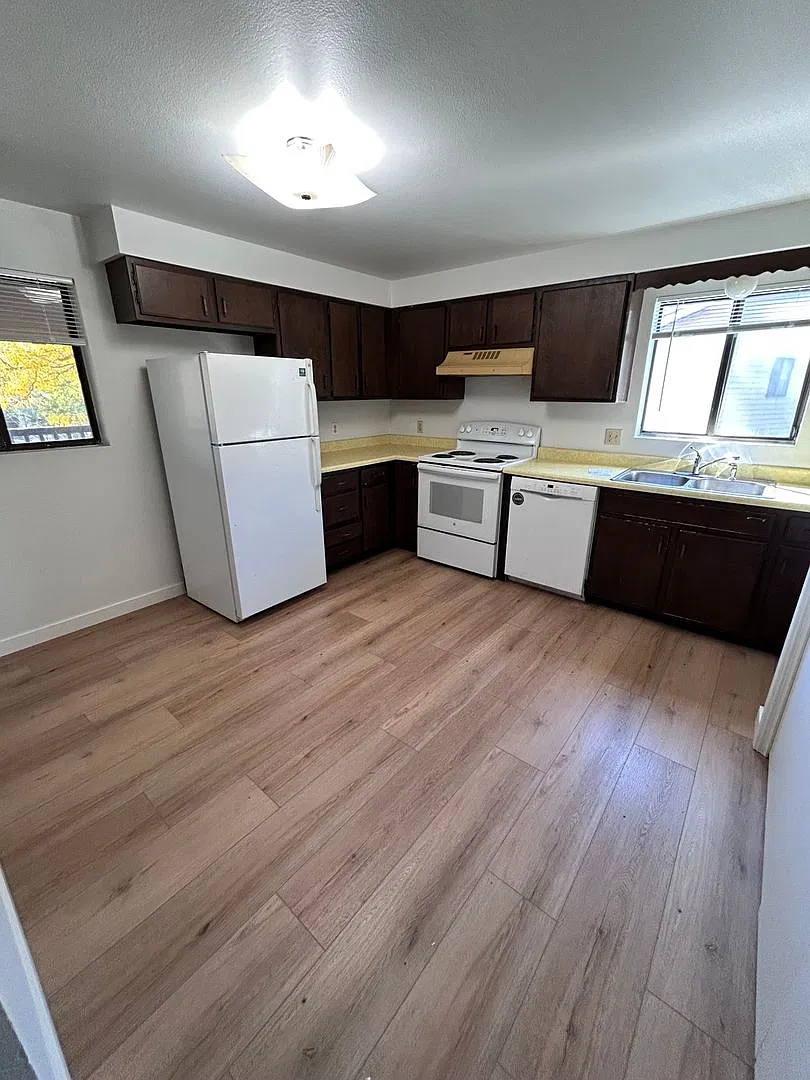 3 Bedroom / 2 Bathroom Condo on Avenida Del Sol — Photo 4