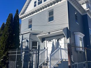 181 Reynolds Ave APT 2, Providence, RI 02905