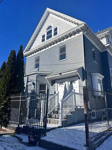 181 Reynolds Ave Photo 1