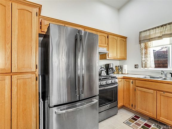 5th image of 10222 61st Ave NE