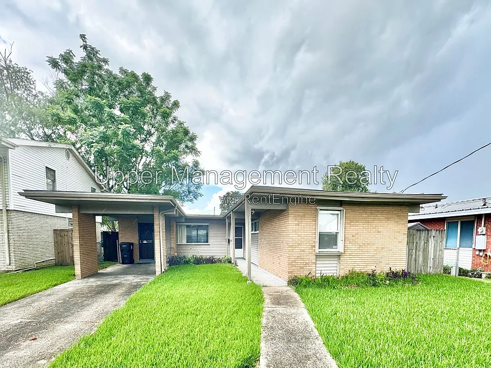 2655 Hyman Pl