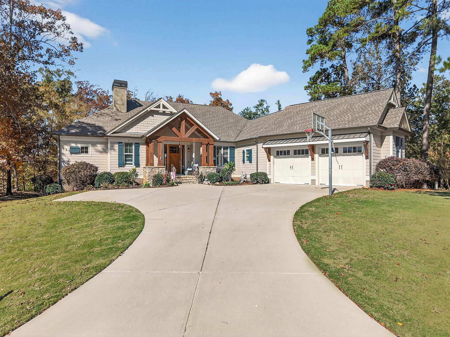 1021 Emerald View Dr