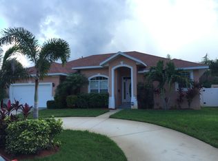 2887 52nd Way N, Saint Petersburg, FL 33710