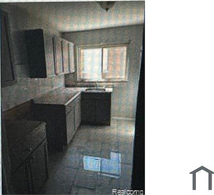 4th image of 12936 Mettetal St