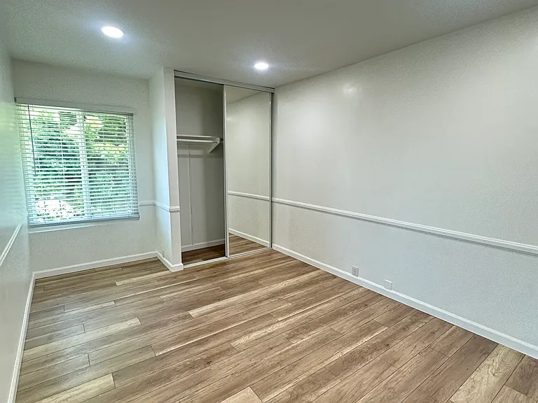230 Regency Ct #A — Photo 12