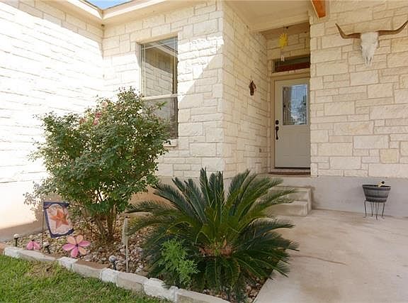 4th image of 142 Pahoiki Ln