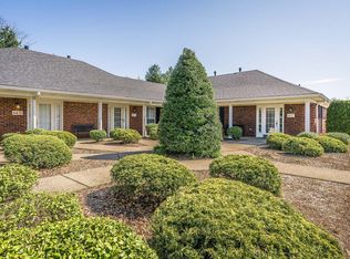 8437 Aspen Glen Way, Louisville, KY 40228