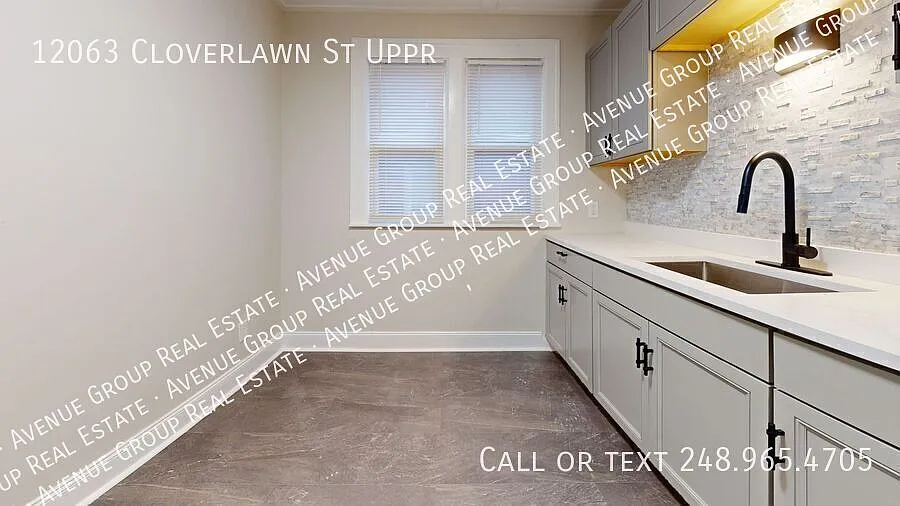 Updated 2-Bedroom, 1-Bath Upper Unit Apartment In Detroit 2nd Month Rent Half Off Offer Valid Unt... — Photo 4