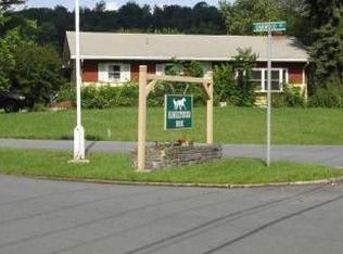 1 Oakwood Dr, Goshen, NY 10924