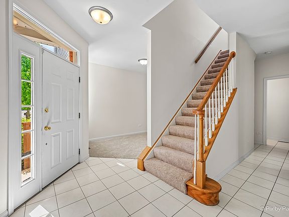 4th image of 255 Charlotte Ct