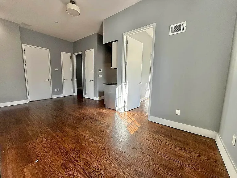 619 Gates Ave #1 — Photo 4