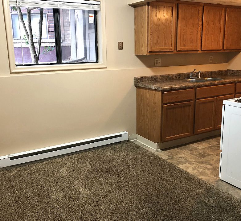 1st image of 3811 Sandhurst Dr APT 104