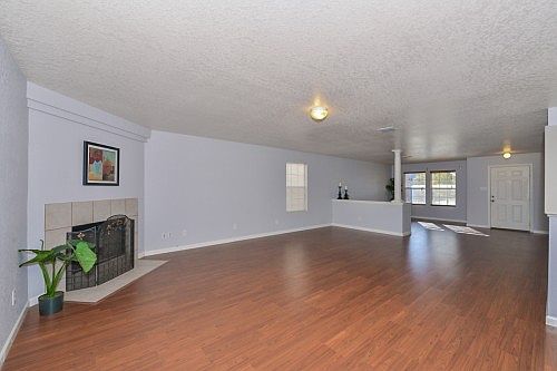 5th image of 418 Redbud Trce