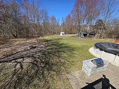 5th image of 75 Horton Rd