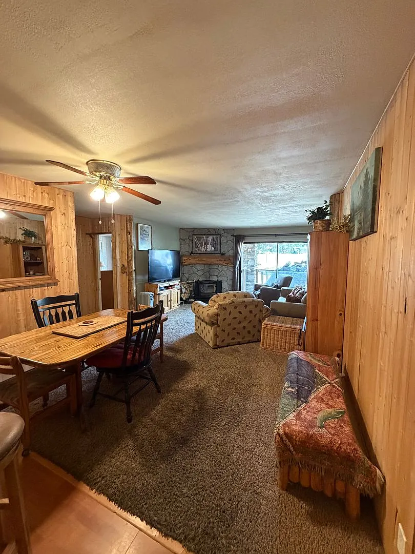 Cozy Furnished 2 Bedroom / 2 Bathroom Condo in Summit Great Mammoth Location — Photo 2