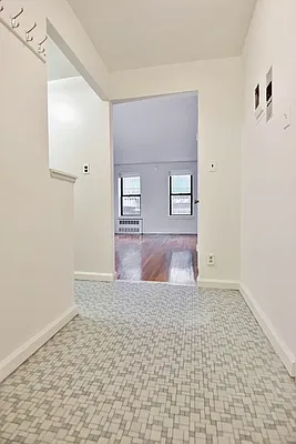 Rented by Balass Ralph, LREB | media 1