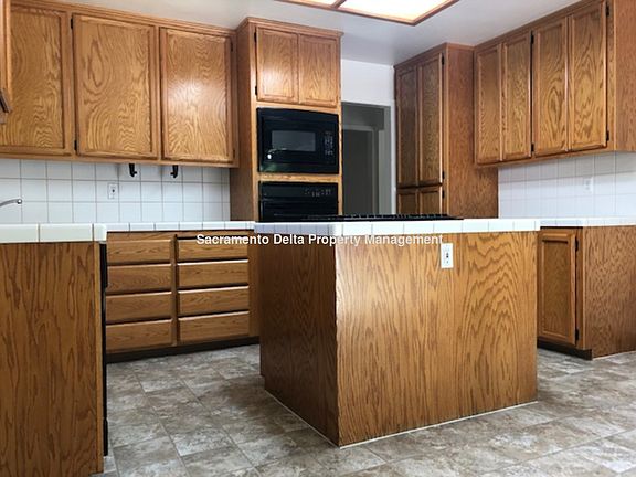 2nd image of 5805 Northgrove Way