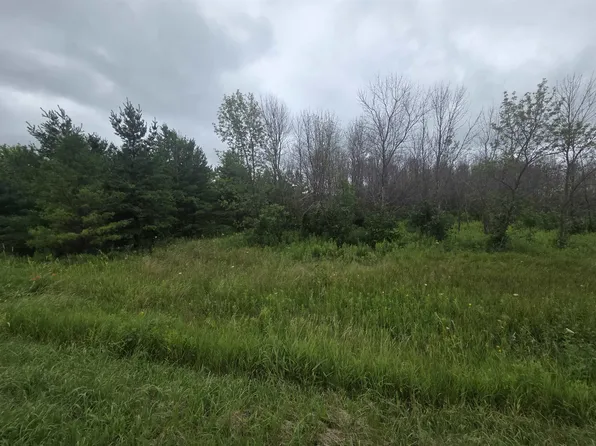 Bader Rd, Luxemburg, WI 54217