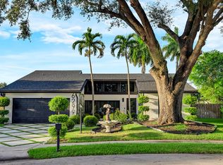 6299 Hollandaire Dr E, Boca Raton, FL 33433