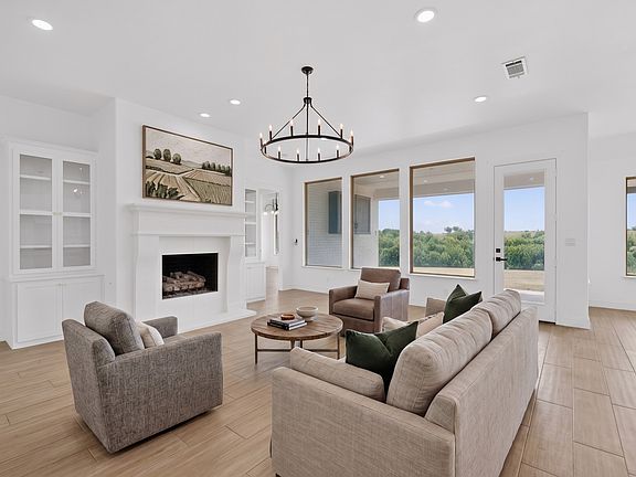 3rd image of 10813 Alta Sierra Dr